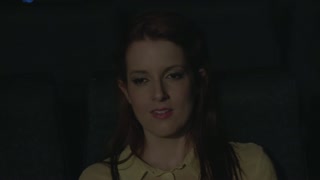 Ruivinha faz sexo com estranho vendo filme porno no cinema ...